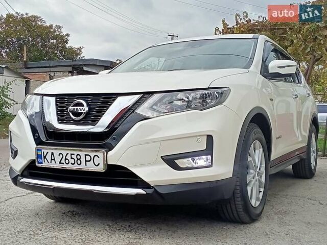 Ниссан ИксТрейл 2019 в Одессе на Automoto.ua Белый Ниссан ИксТрейл, объемом двигателя 2 л и пробегом 70 тыс. км за 22000 $, фото 17 на Automoto.ua