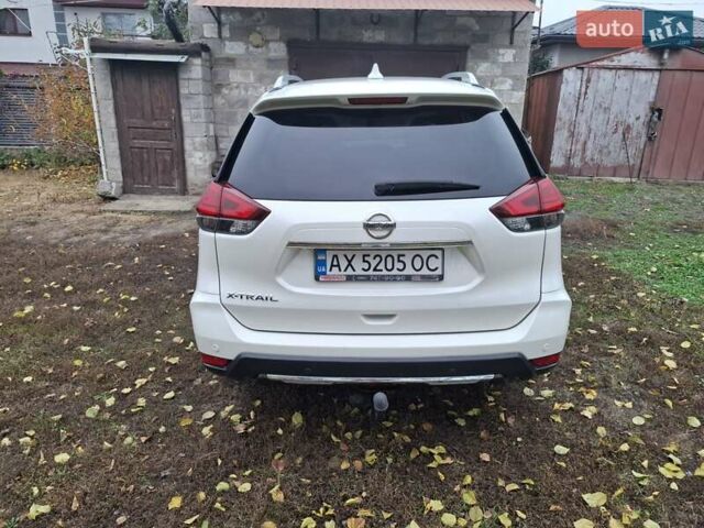 Білий Ніссан ІксТрейл, об'ємом двигуна 1.6 л та пробігом 138 тис. км за 22499 $, фото 4 на Automoto.ua