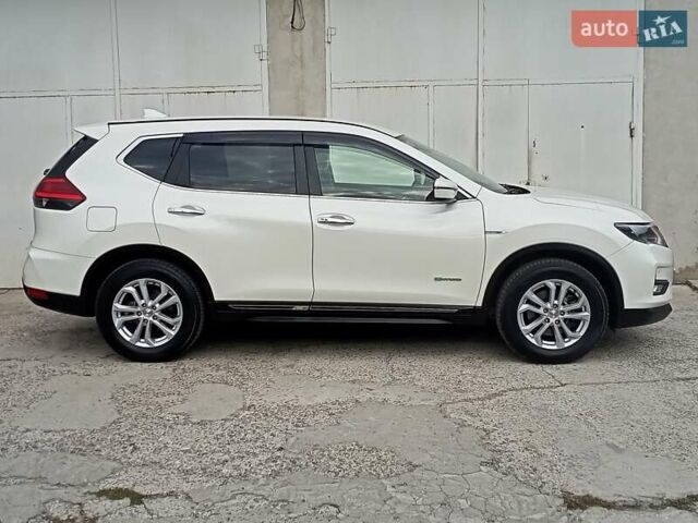 Ниссан ИксТрейл 2019 в Одессе на Automoto.ua Белый Ниссан ИксТрейл, объемом двигателя 2 л и пробегом 70 тыс. км за 22000 $, фото 7 на Automoto.ua