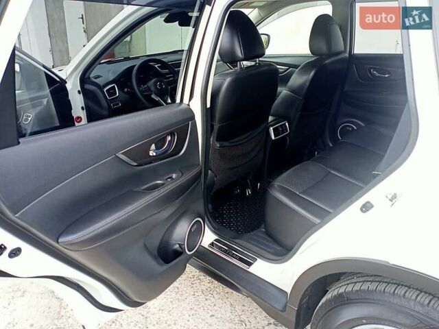 Ниссан ИксТрейл 2019 в Одессе на Automoto.ua Белый Ниссан ИксТрейл, объемом двигателя 2 л и пробегом 70 тыс. км за 22000 $, фото 44 на Automoto.ua