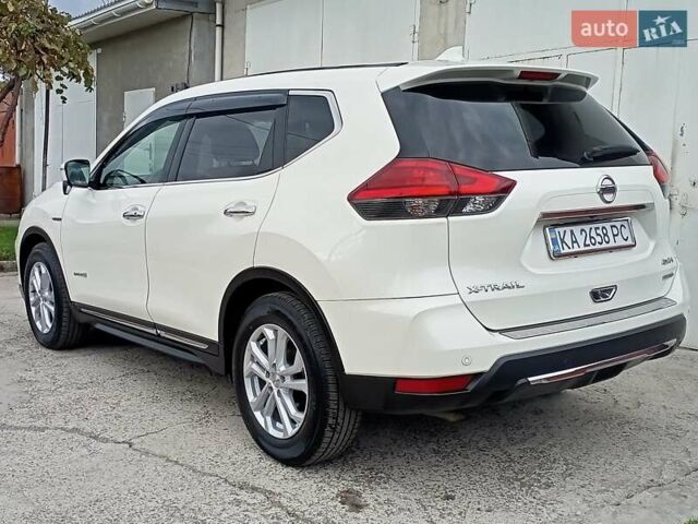 Ниссан ИксТрейл 2019 в Одессе на Automoto.ua Белый Ниссан ИксТрейл, объемом двигателя 2 л и пробегом 70 тыс. км за 22000 $, фото 20 на Automoto.ua
