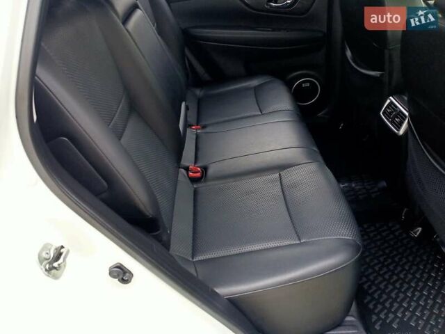 Ниссан ИксТрейл 2019 в Одессе на Automoto.ua Белый Ниссан ИксТрейл, объемом двигателя 2 л и пробегом 70 тыс. км за 22000 $, фото 53 на Automoto.ua