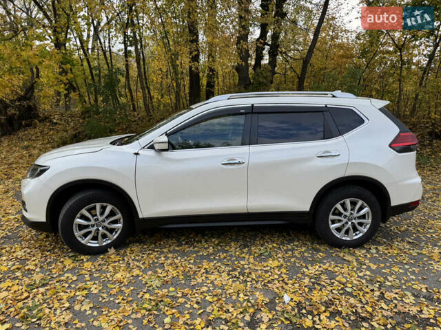 Білий Ніссан ІксТрейл, об'ємом двигуна 1.6 л та пробігом 95 тис. км за 21800 $, фото 14 на Automoto.ua