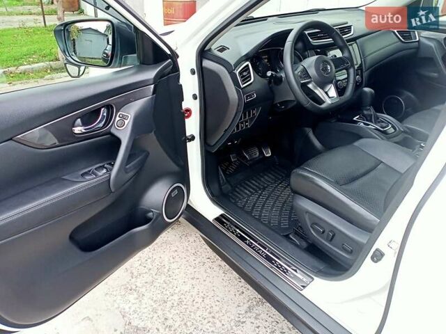 Ниссан ИксТрейл 2019 в Одессе на Automoto.ua Белый Ниссан ИксТрейл, объемом двигателя 2 л и пробегом 70 тыс. км за 22000 $, фото 37 на Automoto.ua