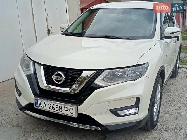 Ниссан ИксТрейл 2019 в Одессе на Automoto.ua Белый Ниссан ИксТрейл, объемом двигателя 2 л и пробегом 70 тыс. км за 22000 $, фото 31 на Automoto.ua