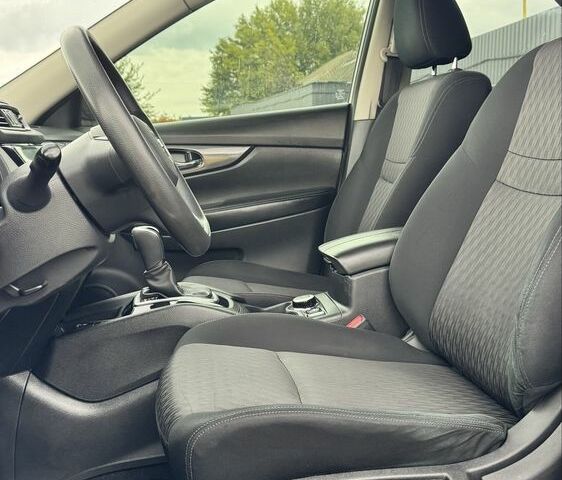 Ниссан ИксТрейл 2019 в Кропивницком (Кировограде) на Automoto.ua Белый Ниссан ИксТрейл, объемом двигателя 2 л и пробегом 200 тыс. км за 18300 $, фото 10 на Automoto.ua