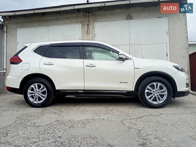 Ниссан ИксТрейл 2019 в Одессе на Automoto.ua Белый Ниссан ИксТрейл, объемом двигателя 2 л и пробегом 70 тыс. км за 22000 $, фото 8 на Automoto.ua