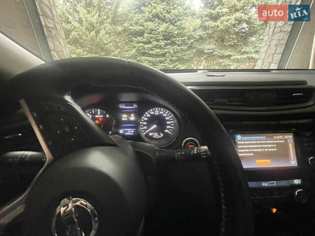 Белый Ниссан ИксТрейл, объемом двигателя 1.6 л и пробегом 60 тыс. км за 21500 $, фото 1 на Automoto.ua