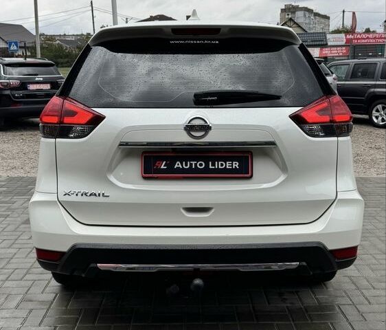 Ниссан ИксТрейл 2019 в Кропивницком (Кировограде) на Automoto.ua Белый Ниссан ИксТрейл, объемом двигателя 2 л и пробегом 200 тыс. км за 18300 $, фото 4 на Automoto.ua