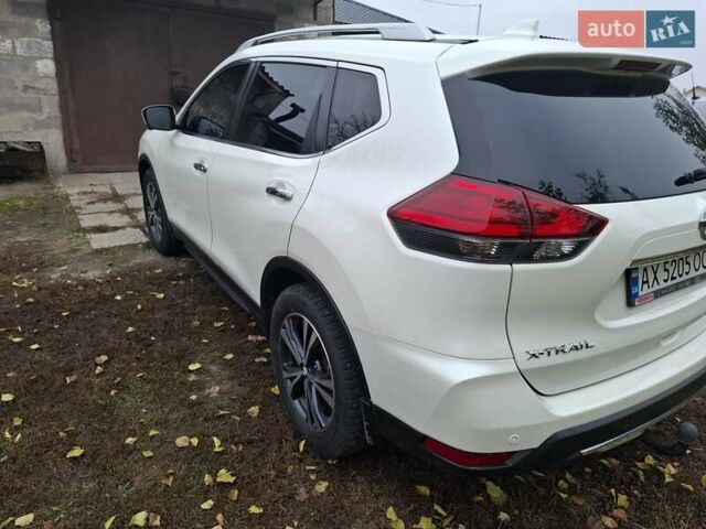 Білий Ніссан ІксТрейл, об'ємом двигуна 1.6 л та пробігом 138 тис. км за 22499 $, фото 6 на Automoto.ua