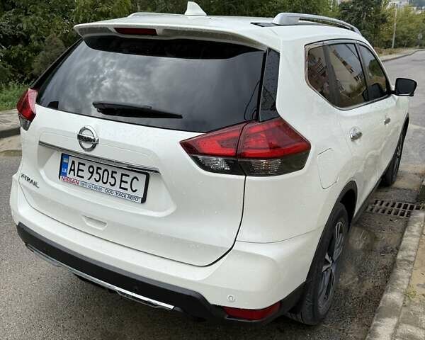 Білий Ніссан ІксТрейл, об'ємом двигуна 1.6 л та пробігом 61 тис. км за 23000 $, фото 13 на Automoto.ua