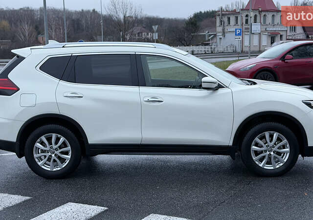 Білий Ніссан ІксТрейл, об'ємом двигуна 1.6 л та пробігом 22 тис. км за 23999 $, фото 5 на Automoto.ua