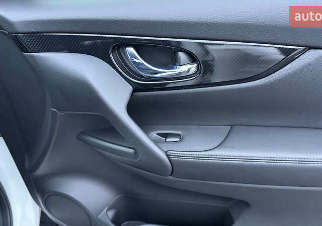 Білий Ніссан ІксТрейл, об'ємом двигуна 1.6 л та пробігом 22 тис. км за 23999 $, фото 15 на Automoto.ua