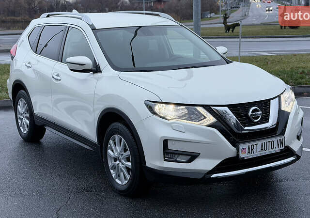 Білий Ніссан ІксТрейл, об'ємом двигуна 1.6 л та пробігом 22 тис. км за 23999 $, фото 6 на Automoto.ua