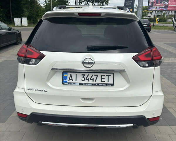 Белый Ниссан ИксТрейл, объемом двигателя 1.6 л и пробегом 107 тыс. км за 23000 $, фото 3 на Automoto.ua