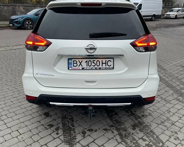 Білий Ніссан ІксТрейл, об'ємом двигуна 1.6 л та пробігом 92 тис. км за 17300 $, фото 2 на Automoto.ua
