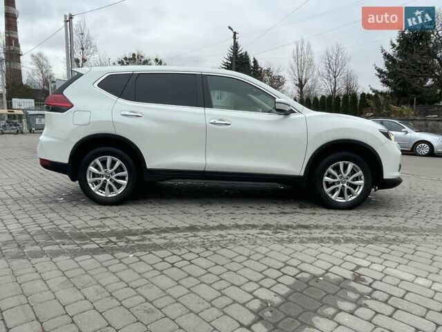 Білий Ніссан ІксТрейл, об'ємом двигуна 1.6 л та пробігом 92 тис. км за 17300 $, фото 4 на Automoto.ua
