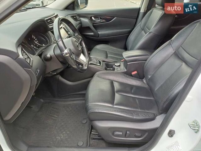 Білий Ніссан ІксТрейл, об'ємом двигуна 2.49 л та пробігом 63 тис. км за 24800 $, фото 17 на Automoto.ua