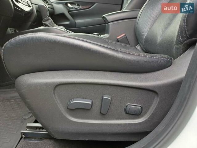 Білий Ніссан ІксТрейл, об'ємом двигуна 2.49 л та пробігом 63 тис. км за 24800 $, фото 18 на Automoto.ua