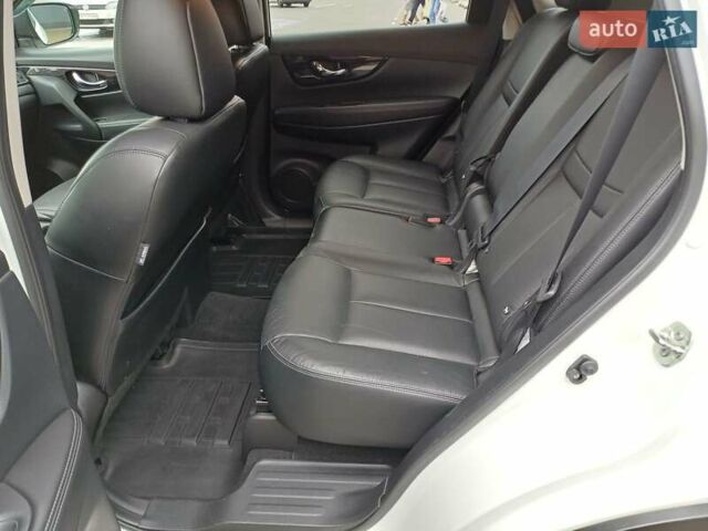 Білий Ніссан ІксТрейл, об'ємом двигуна 2.49 л та пробігом 63 тис. км за 24800 $, фото 27 на Automoto.ua