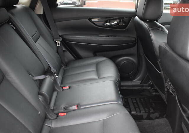 Білий Ніссан ІксТрейл, об'ємом двигуна 2.49 л та пробігом 63 тис. км за 21950 $, фото 6 на Automoto.ua