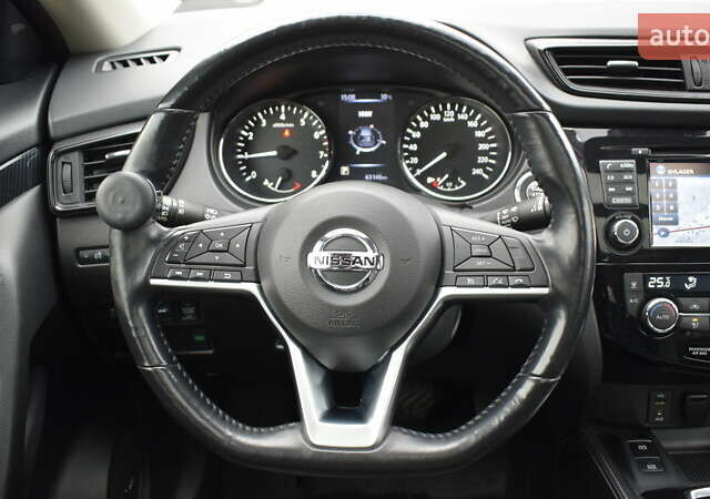 Білий Ніссан ІксТрейл, об'ємом двигуна 2.49 л та пробігом 63 тис. км за 21950 $, фото 8 на Automoto.ua