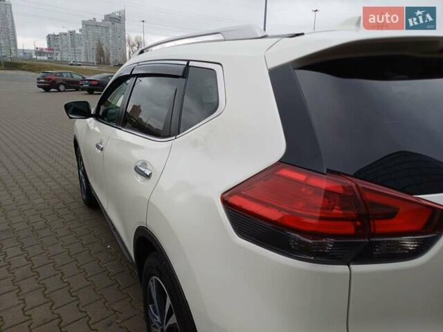 Білий Ніссан ІксТрейл, об'ємом двигуна 2.49 л та пробігом 63 тис. км за 24800 $, фото 10 на Automoto.ua