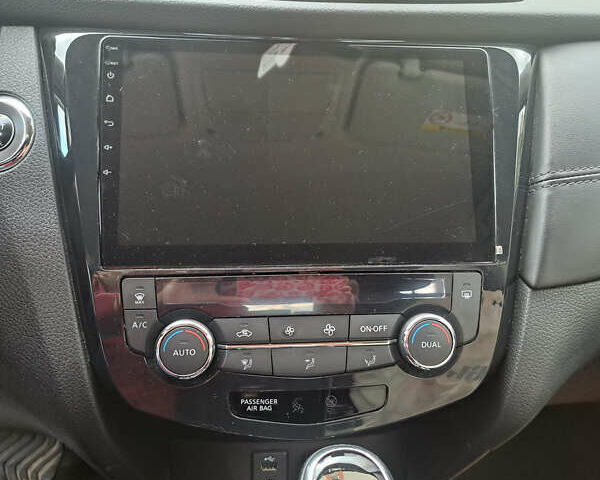 Белый Ниссан ИксТрейл, объемом двигателя 2 л и пробегом 63 тыс. км за 25550 $, фото 19 на Automoto.ua