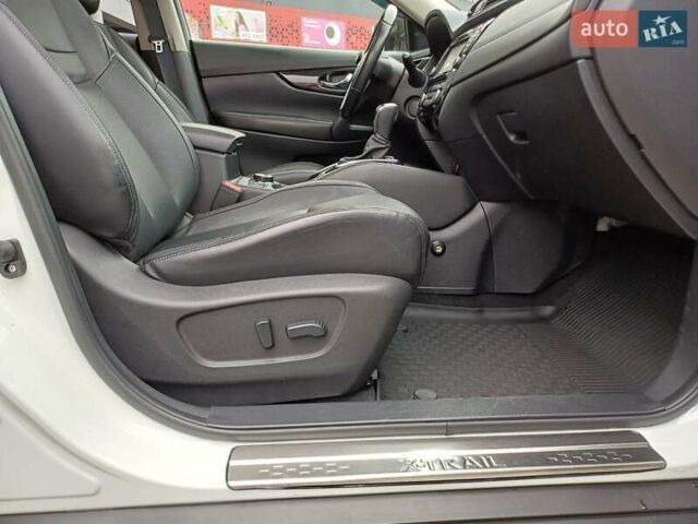 Білий Ніссан ІксТрейл, об'ємом двигуна 2.49 л та пробігом 63 тис. км за 24800 $, фото 38 на Automoto.ua