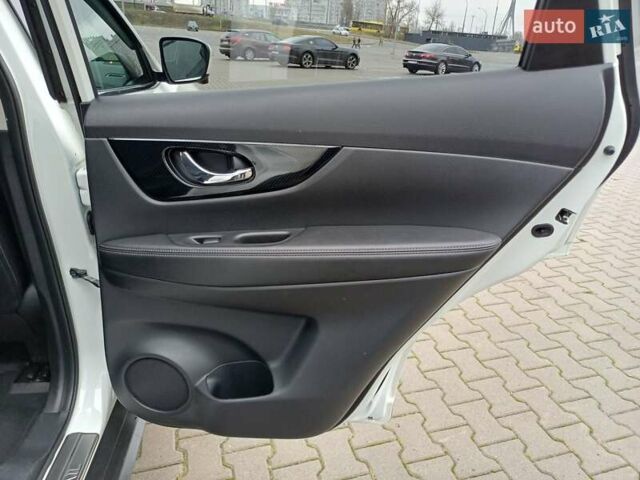 Білий Ніссан ІксТрейл, об'ємом двигуна 2.49 л та пробігом 63 тис. км за 24800 $, фото 36 на Automoto.ua