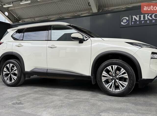 Белый Ниссан ИксТрейл, объемом двигателя 1.5 л и пробегом 34 тыс. км за 31900 $, фото 15 на Automoto.ua