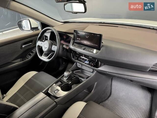 Белый Ниссан ИксТрейл, объемом двигателя 1.5 л и пробегом 34 тыс. км за 31900 $, фото 20 на Automoto.ua