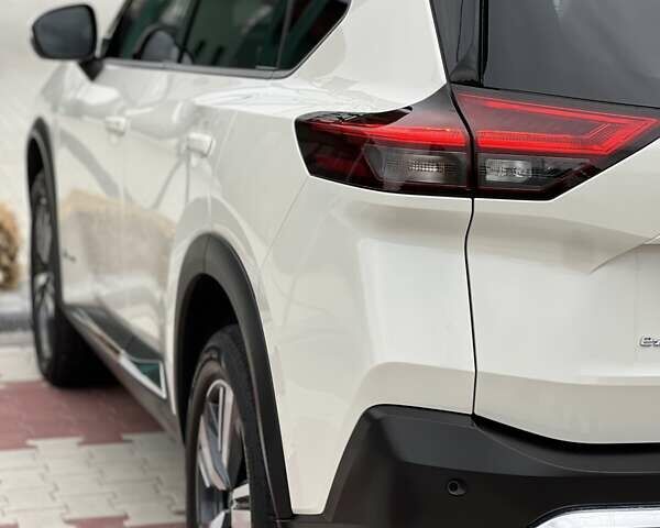 Ниссан ИксТрейл 2022 в Киеве на Automoto.ua Белый Ниссан ИксТрейл, объемом двигателя 1.5 л и пробегом 47 тыс. км за 41500 $, фото 22 на Automoto.ua