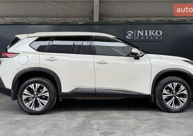 Белый Ниссан ИксТрейл, объемом двигателя 1.5 л и пробегом 34 тыс. км за 31900 $, фото 14 на Automoto.ua