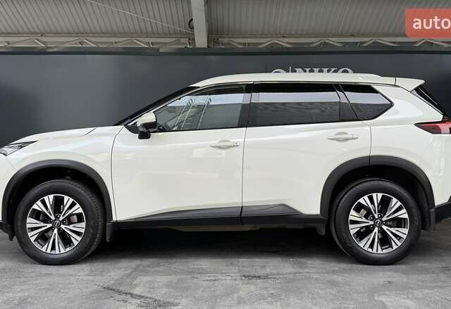 Белый Ниссан ИксТрейл, объемом двигателя 1.5 л и пробегом 34 тыс. км за 31900 $, фото 5 на Automoto.ua