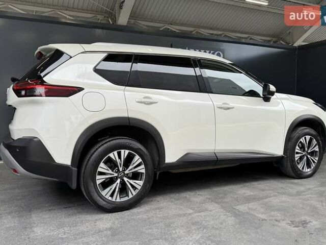 Белый Ниссан ИксТрейл, объемом двигателя 1.5 л и пробегом 34 тыс. км за 31900 $, фото 13 на Automoto.ua