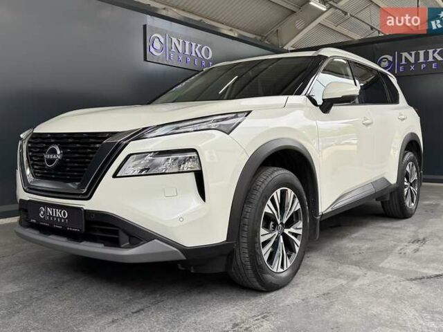 Белый Ниссан ИксТрейл, объемом двигателя 1.5 л и пробегом 34 тыс. км за 31900 $, фото 3 на Automoto.ua