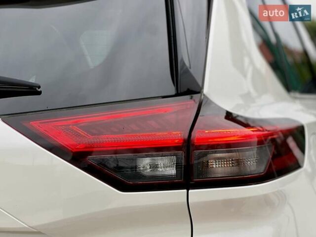 Ниссан ИксТрейл 2022 в Киеве на Automoto.ua Белый Ниссан ИксТрейл, объемом двигателя 1.5 л и пробегом 47 тыс. км за 41500 $, фото 24 на Automoto.ua