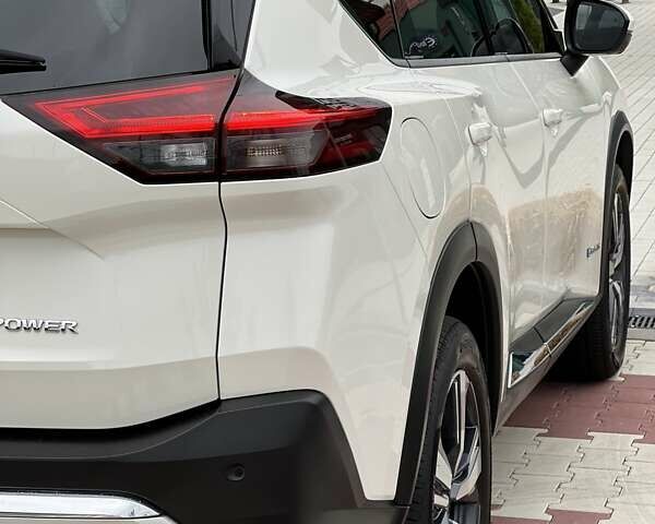 Ниссан ИксТрейл 2022 в Киеве на Automoto.ua Белый Ниссан ИксТрейл, объемом двигателя 1.5 л и пробегом 47 тыс. км за 41500 $, фото 23 на Automoto.ua