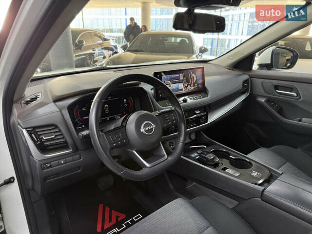 Белый Ниссан ИксТрейл, объемом двигателя 1.5 л и пробегом 37 тыс. км за 37900 $, фото 19 на Automoto.ua