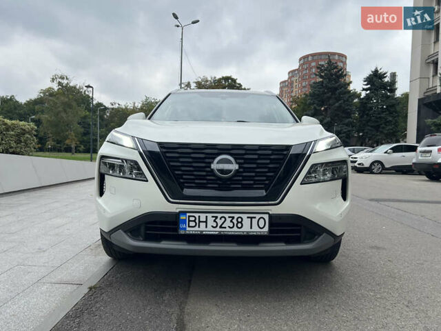 Белый Ниссан ИксТрейл, объемом двигателя 1.5 л и пробегом 37 тыс. км за 39000 $, фото 12 на Automoto.ua