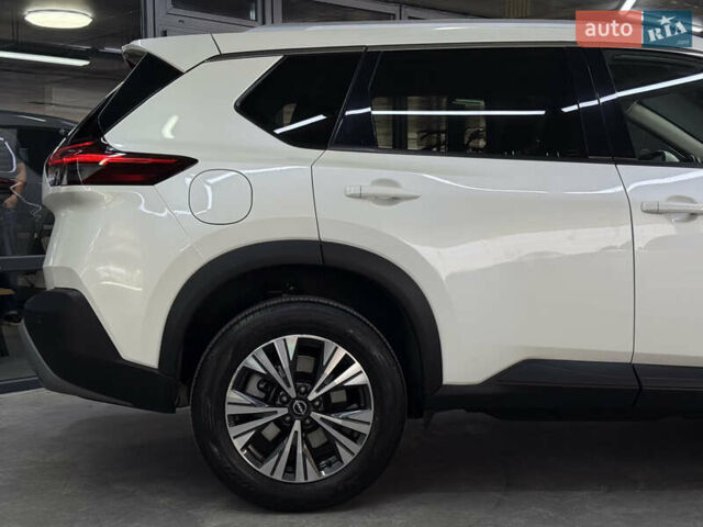 Белый Ниссан ИксТрейл, объемом двигателя 1.5 л и пробегом 37 тыс. км за 37900 $, фото 17 на Automoto.ua