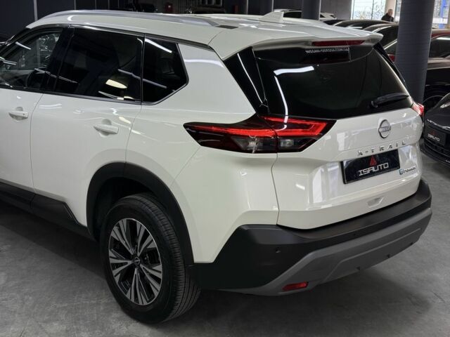 Белый Ниссан ИксТрейл, объемом двигателя 1.5 л и пробегом 37 тыс. км за 36900 $, фото 13 на Automoto.ua