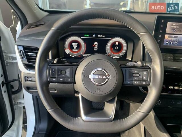 Белый Ниссан ИксТрейл, объемом двигателя 1.5 л и пробегом 43 тыс. км за 29900 $, фото 26 на Automoto.ua