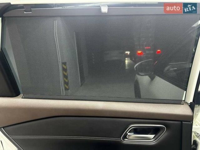 Белый Ниссан ИксТрейл, объемом двигателя 1.5 л и пробегом 67 тыс. км за 36000 $, фото 13 на Automoto.ua