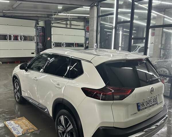 Білий Ніссан ІксТрейл, об'ємом двигуна 1.5 л та пробігом 26 тис. км за 45000 $, фото 6 на Automoto.ua