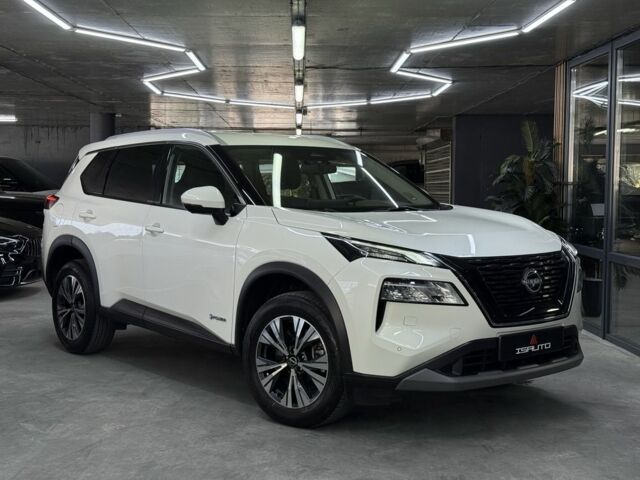 Белый Ниссан ИксТрейл, объемом двигателя 1.5 л и пробегом 37 тыс. км за 36900 $, фото 2 на Automoto.ua