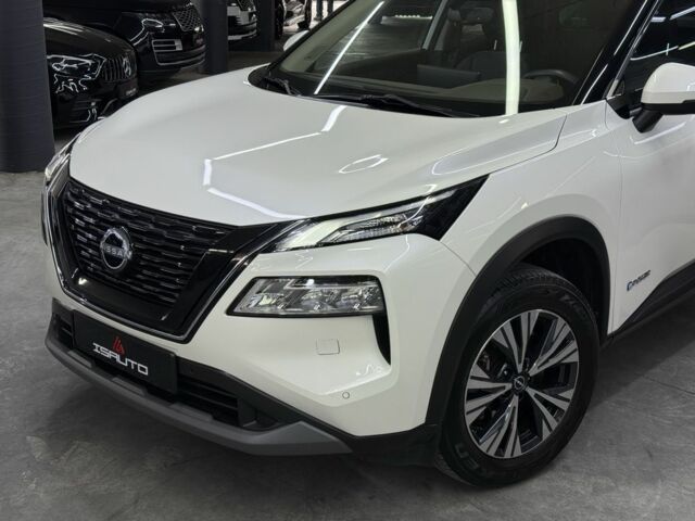 Белый Ниссан ИксТрейл, объемом двигателя 1.5 л и пробегом 37 тыс. км за 36900 $, фото 5 на Automoto.ua