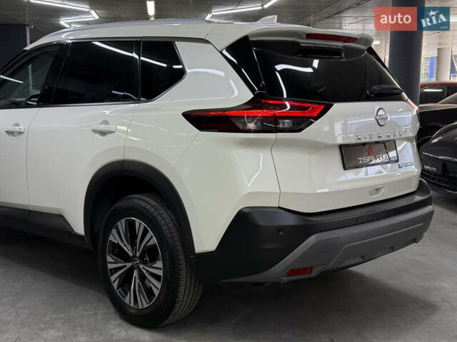 Белый Ниссан ИксТрейл, объемом двигателя 1.5 л и пробегом 37 тыс. км за 37900 $, фото 12 на Automoto.ua