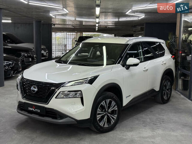 Белый Ниссан ИксТрейл, объемом двигателя 1.5 л и пробегом 37 тыс. км за 37900 $, фото 5 на Automoto.ua